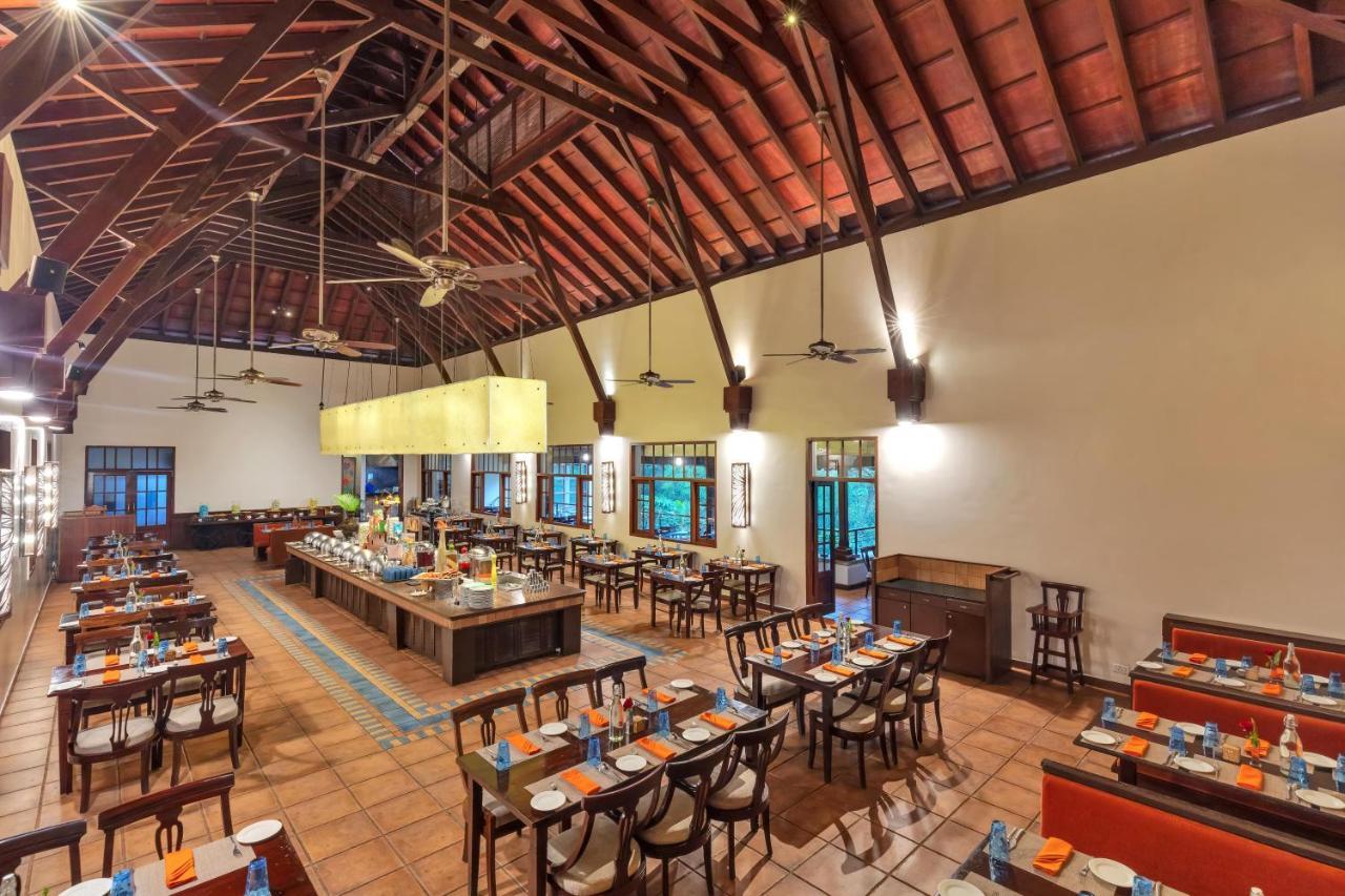 Club Mahindra Madikeri, Coorg Hotel Luaran gambar