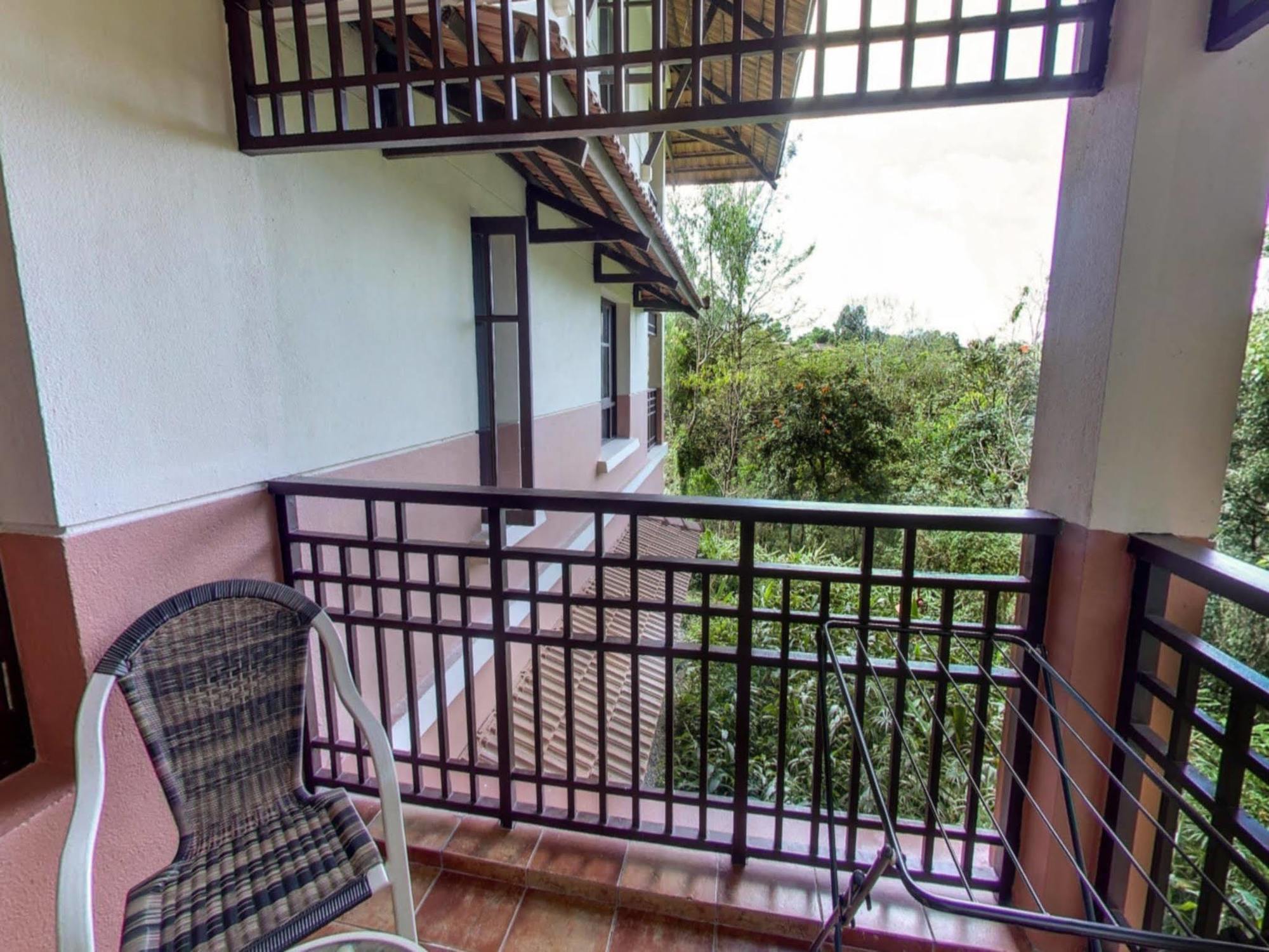 Club Mahindra Madikeri, Coorg Hotel Luaran gambar