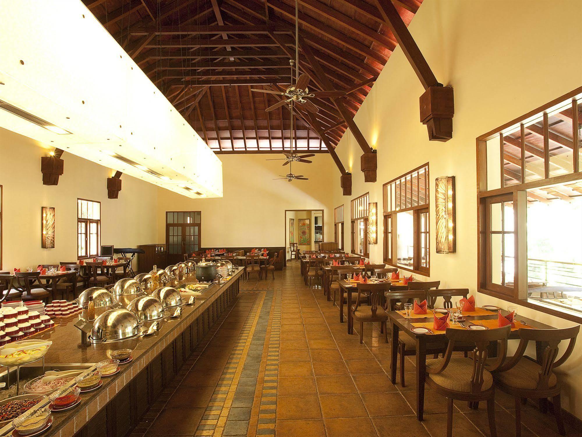 Club Mahindra Madikeri, Coorg Hotel Luaran gambar